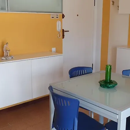 R11 - Con Ampio Terrazzo Apartament